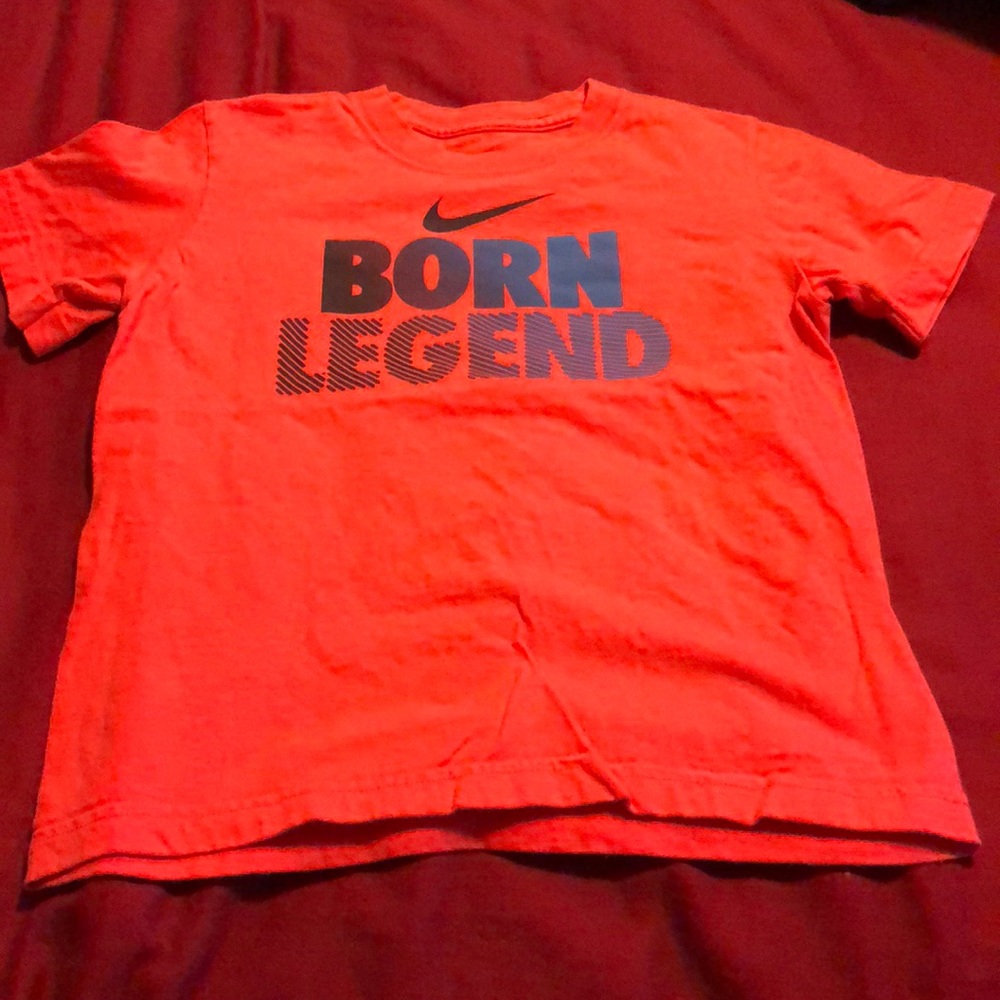 Nike boys shirt